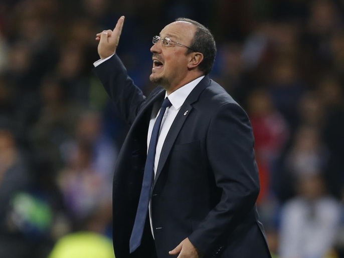 Real Madrid’s head coach Rafael Benitez, gives instructions during a Champions League group A soccer match between Real Madrid and Malmo at the Santiago Bernabeu stadium in Madrid, Tuesday, Dec. 8, 2015. (AP Photo/Francisco Seco)